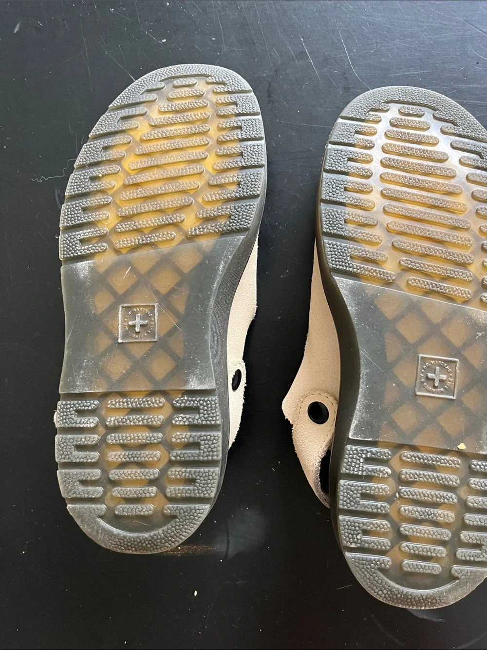 Dr. Martins clogs - Picture 4 of 5